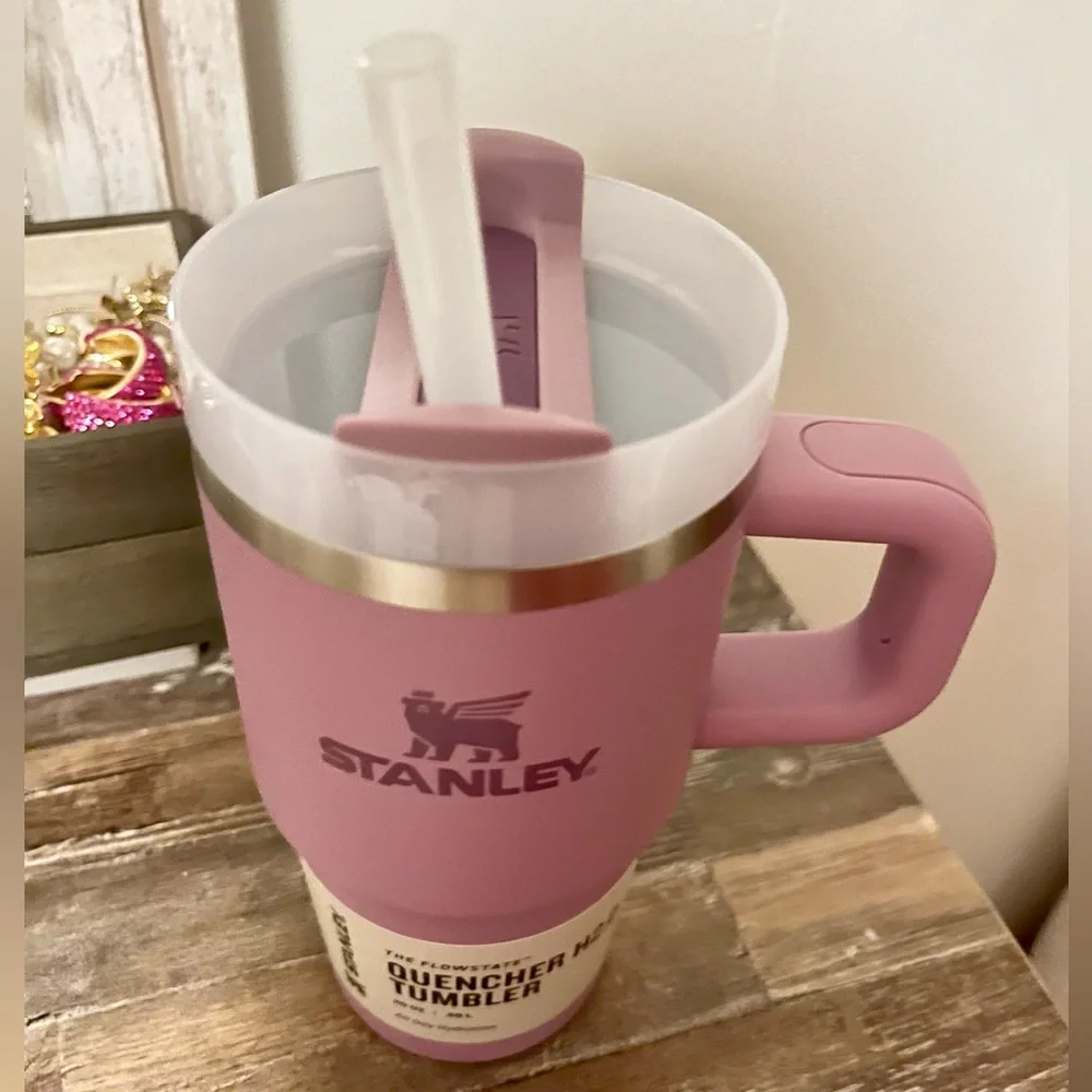 Stanley The Quencher H2.O FlowState™ Tumbler 20oz Soft orchid - Picture 6 of 7